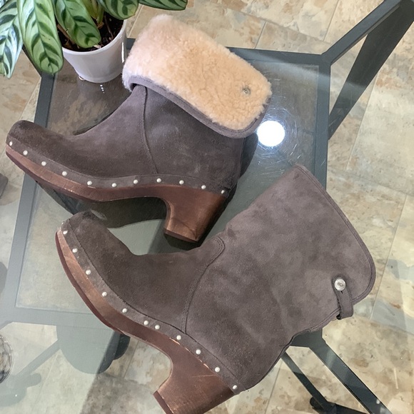 EUC UGG AUSTRALIA Lynnea Clog Boots - Picture 6 of 15